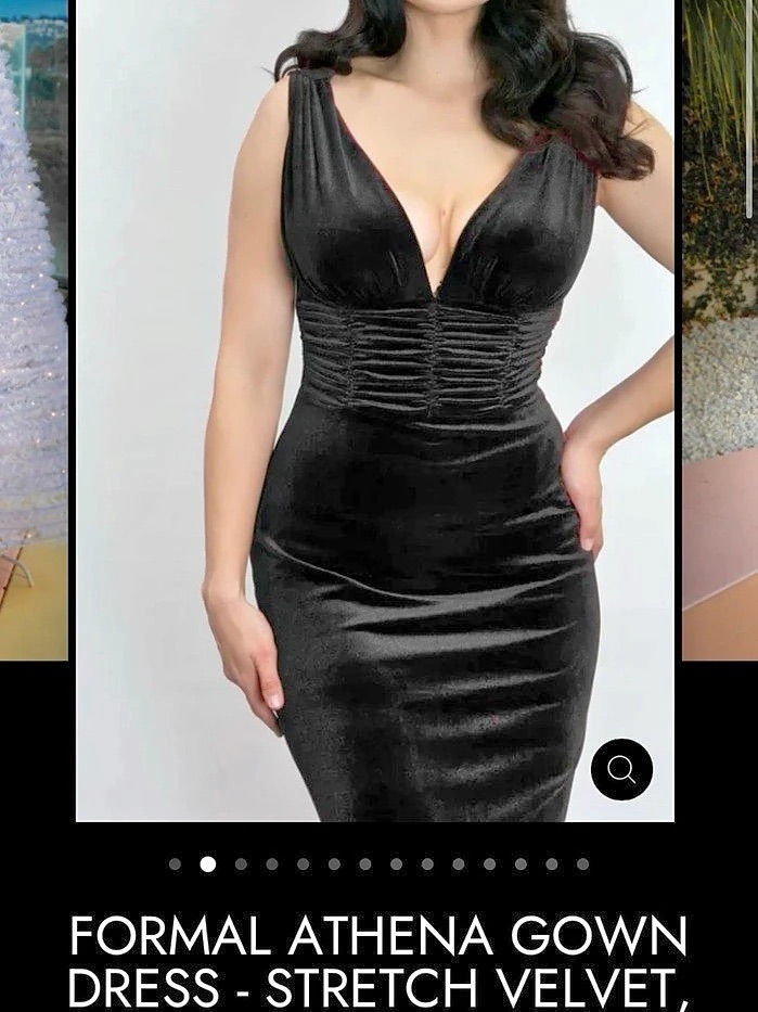 Women’s Black Velvet Gown Size M — image 4 of 8